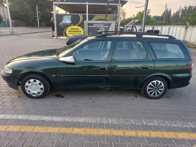 Зеленый Опель Вектра, объемом двигателя 0 л и пробегом 290 тыс. км за 1350 $, фото 6 на Automoto.ua