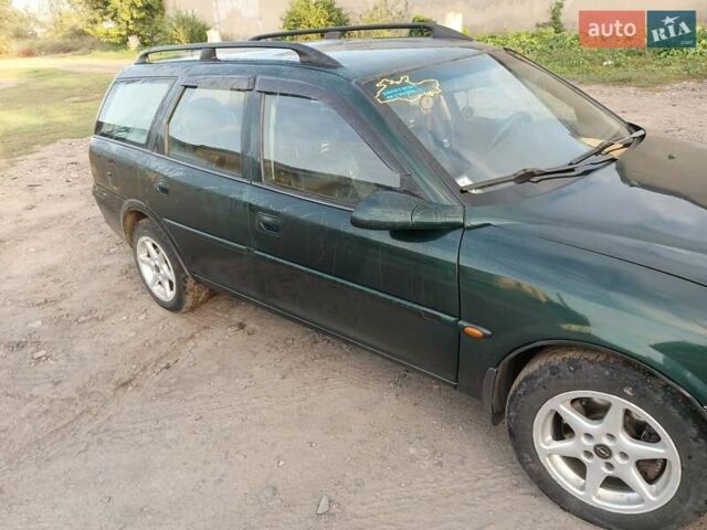 Зелений Опель Вектра, об'ємом двигуна 2.02 л та пробігом 350 тис. км за 2900 $, фото 2 на Automoto.ua