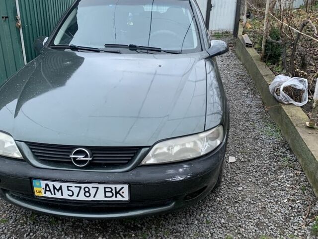 Зеленый Опель Вектра, объемом двигателя 1.6 л и пробегом 250 тыс. км за 2400 $, фото 2 на Automoto.ua