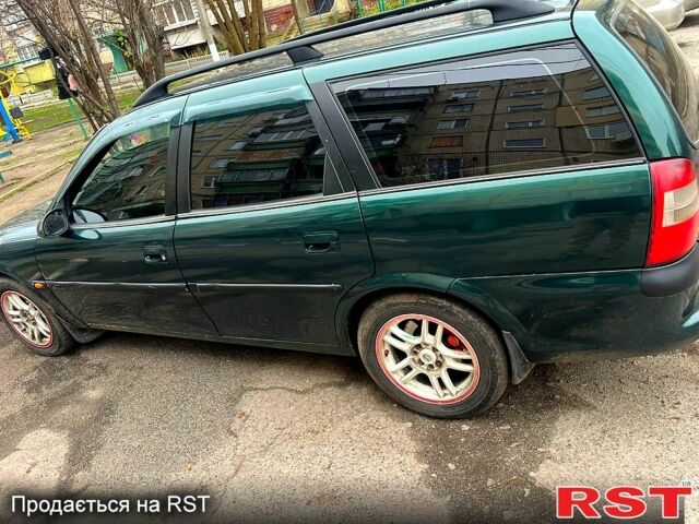 Зеленый Опель Вектра, объемом двигателя 2 л и пробегом 260 тыс. км за 3200 $, фото 1 на Automoto.ua