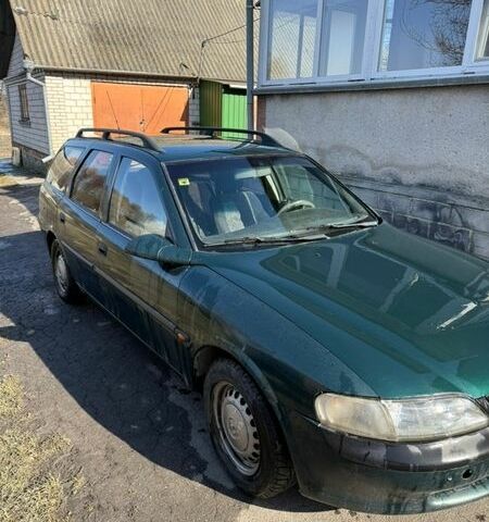 Зеленый Опель Вектра, объемом двигателя 1.6 л и пробегом 286 тыс. км за 1500 $, фото 1 на Automoto.ua