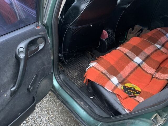 Зеленый Опель Вектра, объемом двигателя 1.6 л и пробегом 250 тыс. км за 2400 $, фото 7 на Automoto.ua