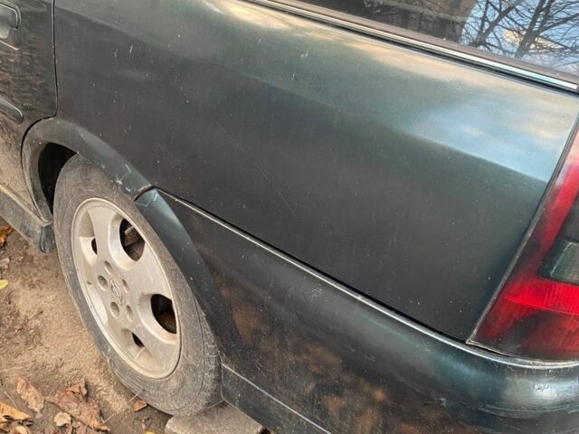 Зеленый Опель Вектра, объемом двигателя 2 л и пробегом 500 тыс. км за 759 $, фото 2 на Automoto.ua