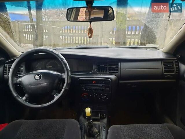 Зеленый Опель Вектра, объемом двигателя 2 л и пробегом 430 тыс. км за 50000 $, фото 1 на Automoto.ua