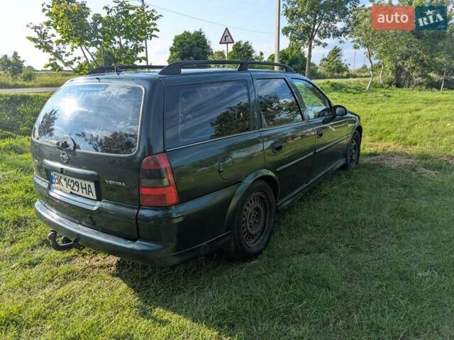 Зеленый Опель Вектра, объемом двигателя 1.6 л и пробегом 350 тыс. км за 1550 $, фото 3 на Automoto.ua