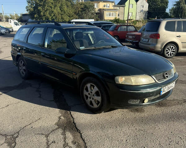 Зеленый Опель Вектра, объемом двигателя 2 л и пробегом 327 тыс. км за 3000 $, фото 1 на Automoto.ua