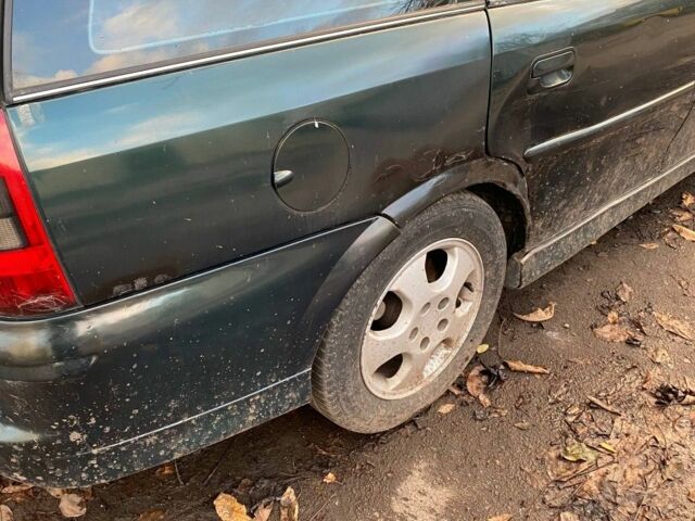 Зеленый Опель Вектра, объемом двигателя 2 л и пробегом 500 тыс. км за 759 $, фото 1 на Automoto.ua