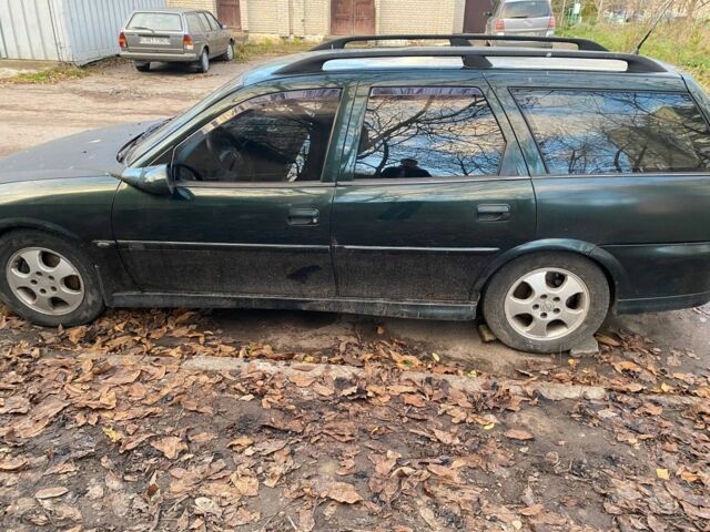 Зеленый Опель Вектра, объемом двигателя 2 л и пробегом 500 тыс. км за 759 $, фото 3 на Automoto.ua