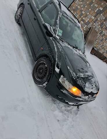 Зелений Опель Вектра, об'ємом двигуна 1.6 л та пробігом 252 тис. км за 950 $, фото 1 на Automoto.ua