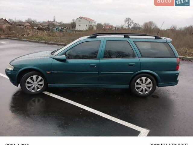 Зеленый Опель Вектра, объемом двигателя 1.6 л и пробегом 360 тыс. км за 3300 $, фото 2 на Automoto.ua