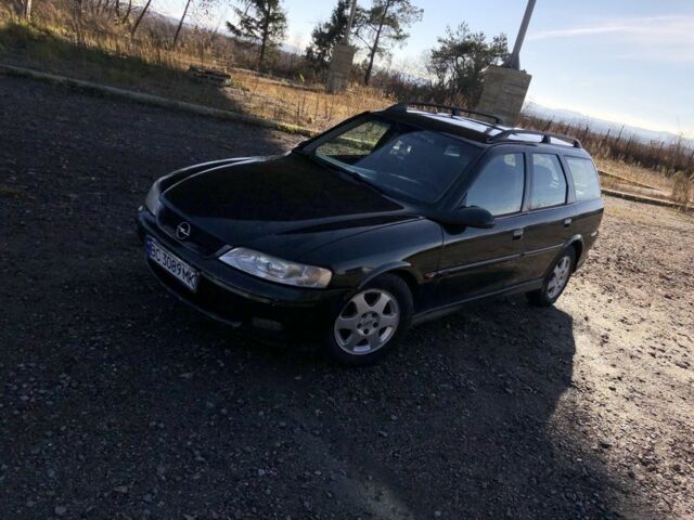 Зеленый Опель Вектра, объемом двигателя 1.8 л и пробегом 1000 тыс. км за 1800 $, фото 5 на Automoto.ua