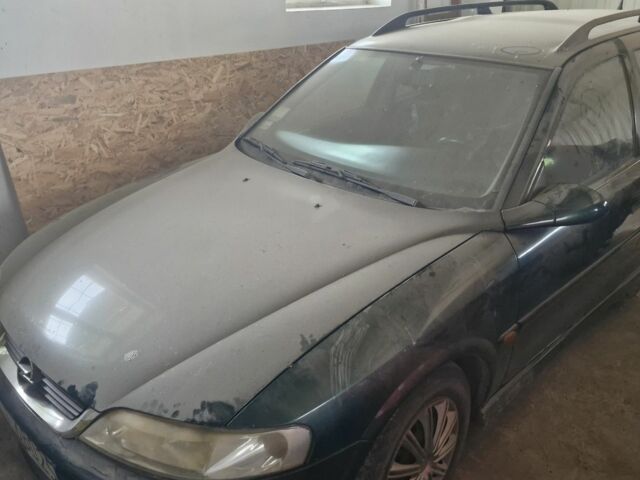 Зеленый Опель Вектра, объемом двигателя 0 л и пробегом 270 тыс. км за 709 $, фото 2 на Automoto.ua