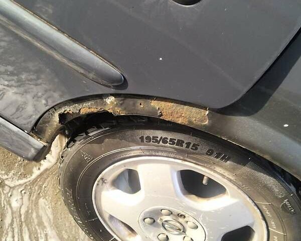 Зелений Опель Вектра, об'ємом двигуна 2 л та пробігом 450 тис. км за 1500 $, фото 3 на Automoto.ua