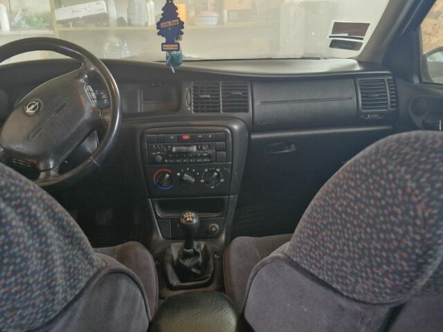 Зеленый Опель Вектра, объемом двигателя 0 л и пробегом 270 тыс. км за 709 $, фото 1 на Automoto.ua