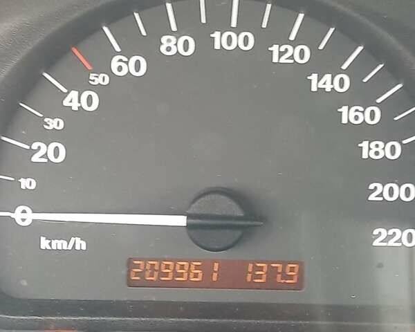 Зеленый Опель Вектра, объемом двигателя 1.6 л и пробегом 210 тыс. км за 3000 $, фото 5 на Automoto.ua