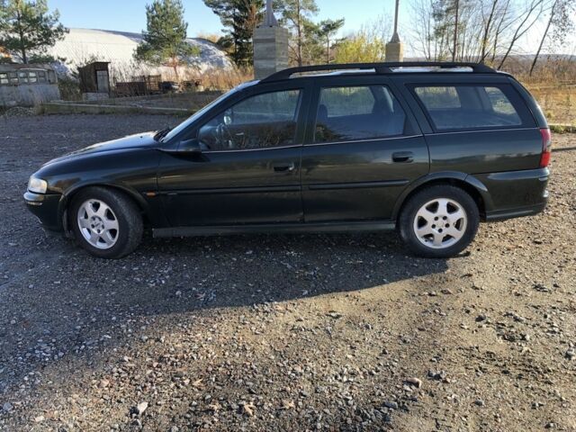 Зеленый Опель Вектра, объемом двигателя 1.8 л и пробегом 1000 тыс. км за 1800 $, фото 4 на Automoto.ua