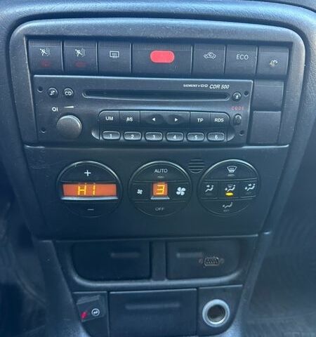 Зелений Опель Вектра, об'ємом двигуна 1.8 л та пробігом 340 тис. км за 2300 $, фото 7 на Automoto.ua