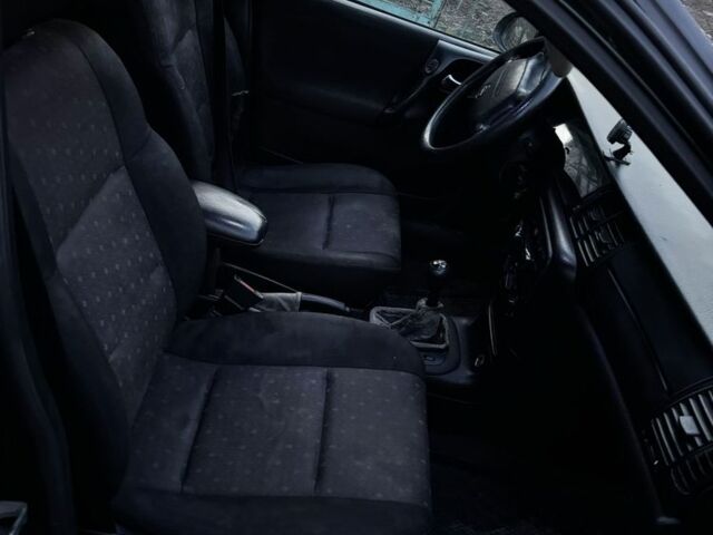 Зелений Опель Вектра, об'ємом двигуна 1.8 л та пробігом 480 тис. км за 1600 $, фото 4 на Automoto.ua