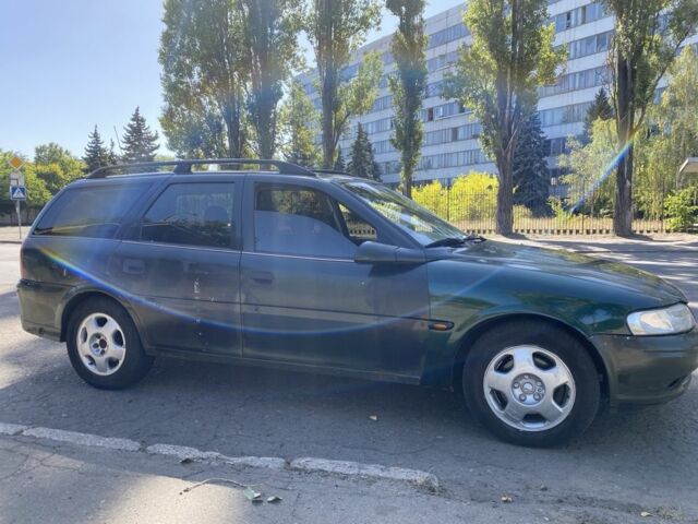 Зеленый Опель Вектра, объемом двигателя 1.6 л и пробегом 330 тыс. км за 1800 $, фото 7 на Automoto.ua