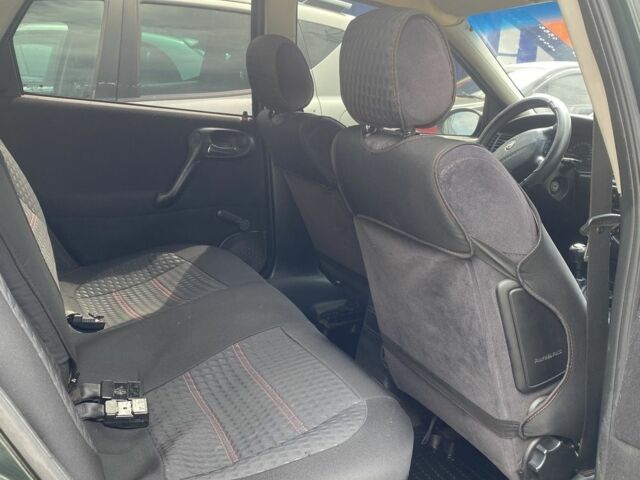 Зеленый Опель Вектра, объемом двигателя 1.6 л и пробегом 330 тыс. км за 1800 $, фото 4 на Automoto.ua