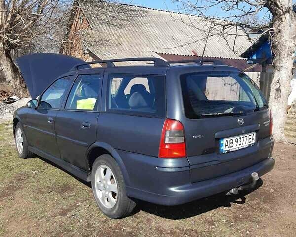 Зеленый Опель Вектра, объемом двигателя 2 л и пробегом 260 тыс. км за 3100 $, фото 4 на Automoto.ua