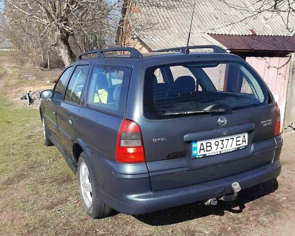 Зеленый Опель Вектра, объемом двигателя 2 л и пробегом 260 тыс. км за 3100 $, фото 6 на Automoto.ua
