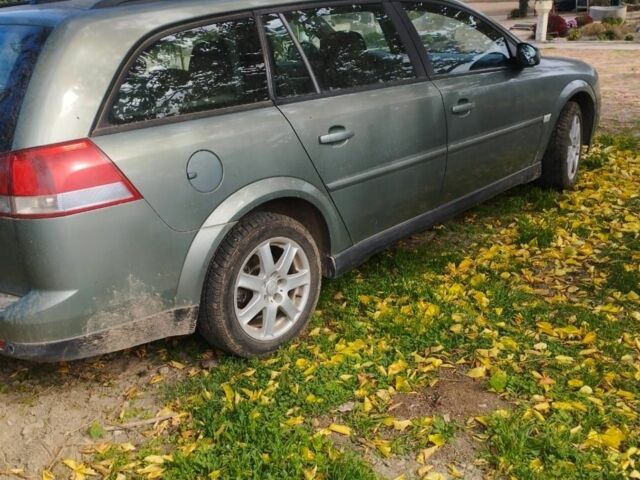 Зелений Опель Вектра, об'ємом двигуна 2.2 л та пробігом 300 тис. км за 2703 $, фото 2 на Automoto.ua