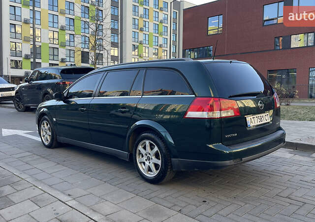 Зеленый Опель Вектра, объемом двигателя 2.2 л и пробегом 279 тыс. км за 4000 $, фото 2 на Automoto.ua