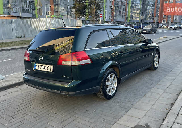 Зеленый Опель Вектра, объемом двигателя 2.2 л и пробегом 279 тыс. км за 4000 $, фото 4 на Automoto.ua