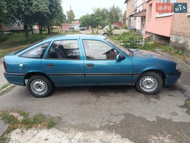 Зеленый Опель Вектра, объемом двигателя 1.8 л и пробегом 312 тыс. км за 1800 $, фото 1 на Automoto.ua