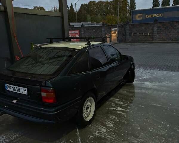 Опель Вектра 1994 в Ровно на Automoto.ua Зеленый Опель Вектра, объемом двигателя 2 л и пробегом 200 тыс. км за 2200 $, фото 7 на Automoto.ua
