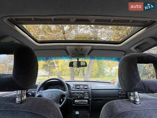 Зелений Опель Вектра, об'ємом двигуна 1.6 л та пробігом 280 тис. км за 1850 $, фото 8 на Automoto.ua