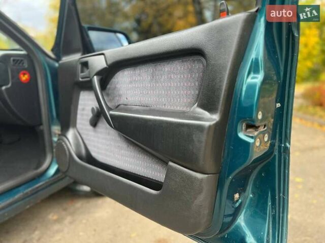 Зелений Опель Вектра, об'ємом двигуна 1.6 л та пробігом 280 тис. км за 1850 $, фото 16 на Automoto.ua