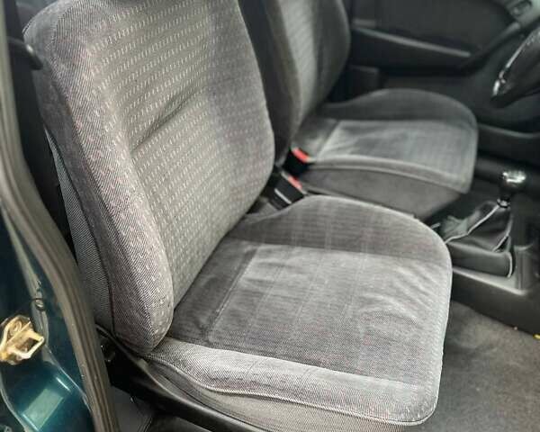 Зелений Опель Вектра, об'ємом двигуна 1.6 л та пробігом 280 тис. км за 1850 $, фото 12 на Automoto.ua