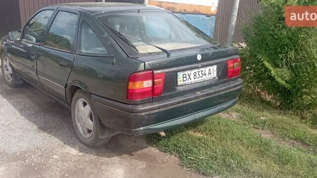 Зеленый Опель Вектра, объемом двигателя 2 л и пробегом 150 тыс. км за 1600 $, фото 3 на Automoto.ua