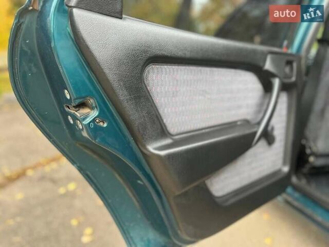 Зелений Опель Вектра, об'ємом двигуна 1.6 л та пробігом 280 тис. км за 1850 $, фото 15 на Automoto.ua