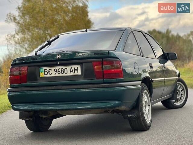 Зелений Опель Вектра, об'ємом двигуна 1.6 л та пробігом 280 тис. км за 1850 $, фото 4 на Automoto.ua