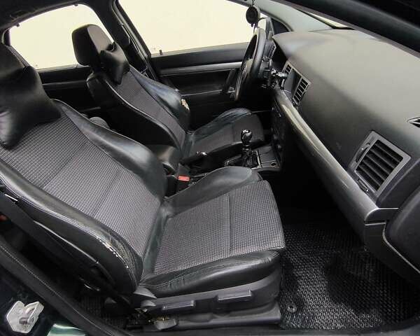 Зеленый Опель Вектра, объемом двигателя 2.2 л и пробегом 486 тыс. км за 4700 $, фото 31 на Automoto.ua