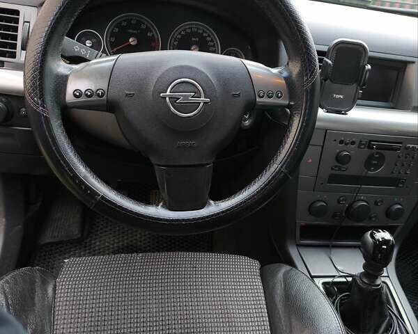 Зеленый Опель Вектра, объемом двигателя 2.2 л и пробегом 486 тыс. км за 4700 $, фото 41 на Automoto.ua