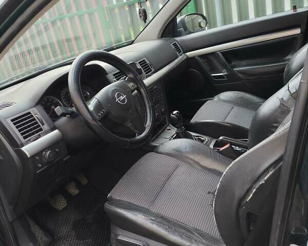 Зеленый Опель Вектра, объемом двигателя 2.2 л и пробегом 486 тыс. км за 4700 $, фото 19 на Automoto.ua