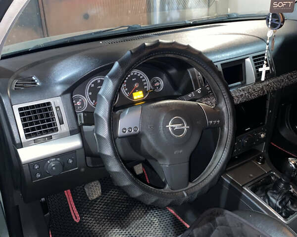 Зеленый Опель Вектра, объемом двигателя 1.9 л и пробегом 335 тыс. км за 2850 $, фото 14 на Automoto.ua