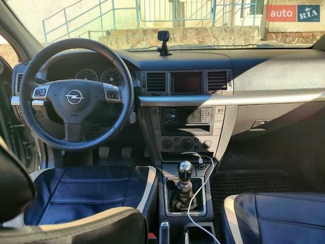 Зеленый Опель Вектра, объемом двигателя 1.9 л и пробегом 340 тыс. км за 3300 $, фото 13 на Automoto.ua