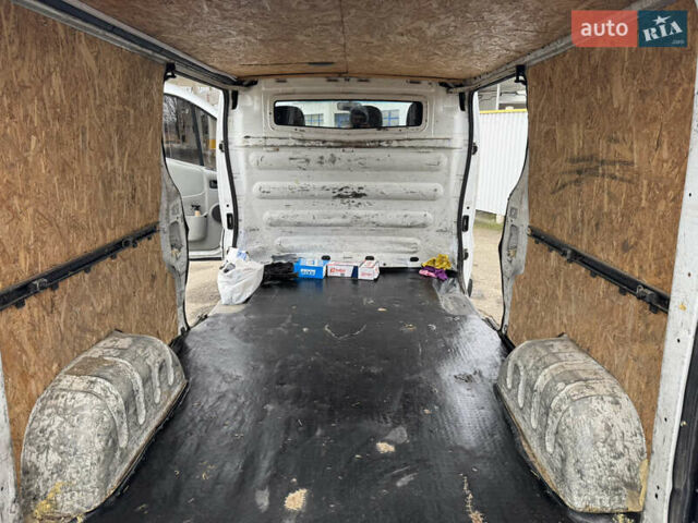 Белый Опель Виваро, объемом двигателя 1.9 л и пробегом 350 тыс. км за 4700 $, фото 11 на Automoto.ua