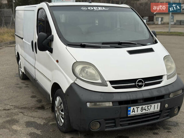 Белый Опель Виваро, объемом двигателя 1.9 л и пробегом 350 тыс. км за 4700 $, фото 4 на Automoto.ua