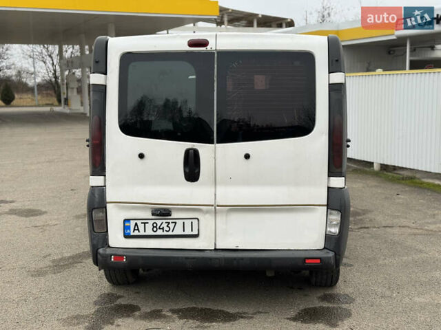 Белый Опель Виваро, объемом двигателя 1.9 л и пробегом 350 тыс. км за 4700 $, фото 2 на Automoto.ua