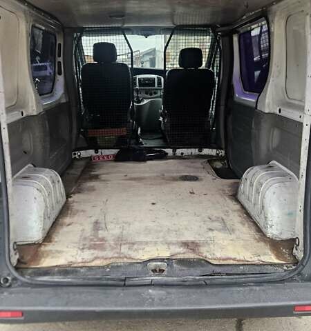 Білий Опель Віваро, об'ємом двигуна 1.9 л та пробігом 563 тис. км за 4300 $, фото 5 на Automoto.ua