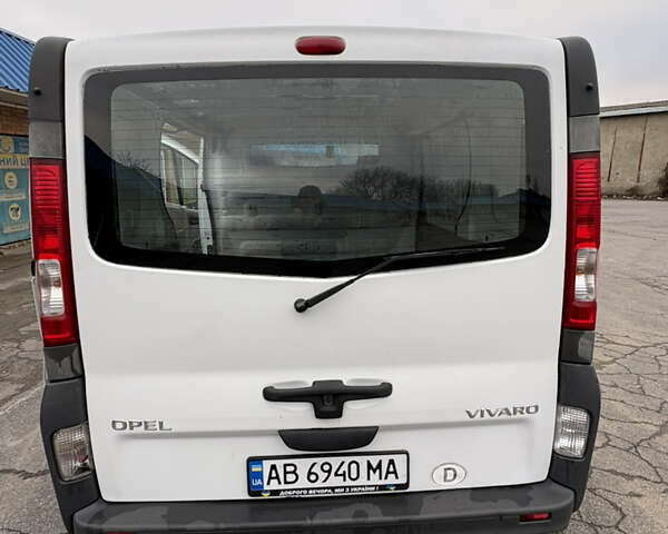 Білий Опель Віваро, об'ємом двигуна 2 л та пробігом 305 тис. км за 7500 $, фото 4 на Automoto.ua