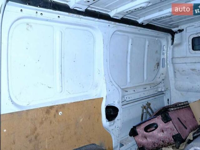 Белый Опель Виваро, объемом двигателя 2 л и пробегом 257 тыс. км за 8200 $, фото 13 на Automoto.ua