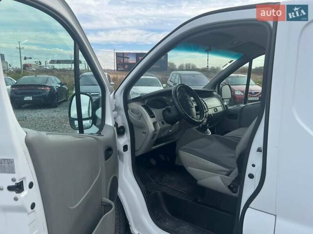 Белый Опель Виваро, объемом двигателя 2 л и пробегом 312 тыс. км за 6990 $, фото 14 на Automoto.ua