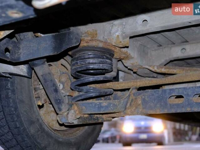 Белый Опель Виваро, объемом двигателя 2 л и пробегом 257 тыс. км за 8200 $, фото 4 на Automoto.ua